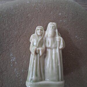 RED ROSE TEA FIGURINES NOAH AND HIS WIFE